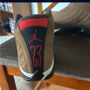 Mens Size 12 Jordan 14